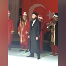 Aykut Demir, düğününe mehter takımıyla geldi