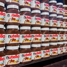 Nutella raflardan iniyor!