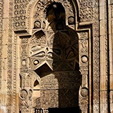 Divriği Ulu Cami’deki gölgelerin sırrı nedir?