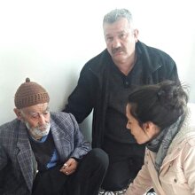 Bahçede buz gibi suyla yıkanan yaşlı adam için karar verildi