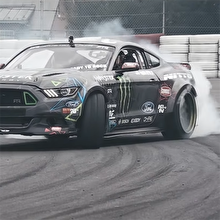 Drift ustalarının yarıştığı bir şampiyona!
