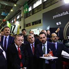 Cumhurbaşkanı Erdoğan 15 Temmuz Dijital Kütüphanesini inceledi