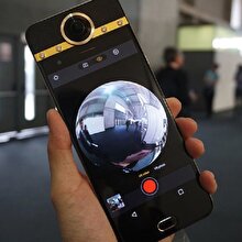 Dünyanın ilk 360 derece kameralı akıllı telefonu satışa çıktı