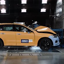 2018 Volvo XC60 tüm çarpışma testlerinden başarıyla geçti