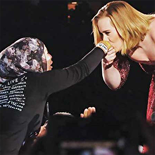 Adele’den hayranına büyük jest