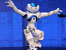 İlkokul öğrencilerinden sıra dışı robot: Zeybek oynuyor