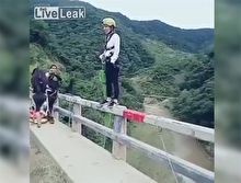 Bungee jumping faciası kamerada!