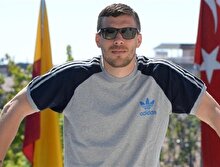 Podolski'den Fenerbahçelileri kızdıran Volkan paylaşımı