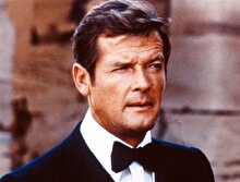 Bir efsane sona erdi: Roger Moore hayatını kaybetti