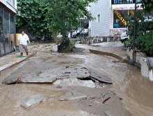 Dere taştı, ilçe sular altında kaldı