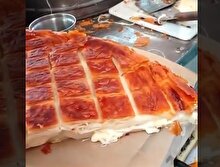 Adana'nın meşhur peynirli su böreği!