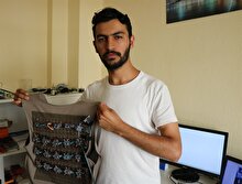 Görme engellilerin 'gözü' olacak yelek tasarladı