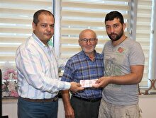 İnsanlık ölmemiş: Yolda bulduğu binlerce lirayı sahibine teslim etti