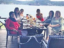 Amine Gülşe, müstakbel kayınvalidesi ve görümcesini İstanbul'da ağırladı