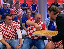Canlı yayında Hırvat seyircilere baklavalı mesaj!