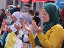 Srebrenitsalı anneler, Arakanlı Müslümanlara destek için yürüdü