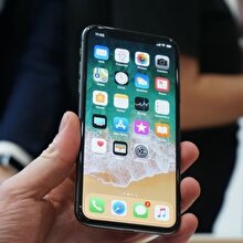Samsung satılan her iPhone X'ten 393 TL para kazanıyor!