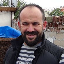 Evinde 5 milyon solucanla yaşıyor