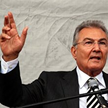 Deniz Baykal hastaneye kaldırıldı