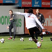 Gomis'in 'gizli' gol hocası: Gollerini ona borçlu