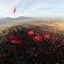 Binlerce Erzurumlu 'ecdada saygı' yürüyüşüne katıldı