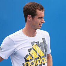 Murray hocasını yine gönderdi