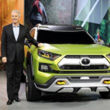 Toyota, Los Angeles Otomobil Fuarı'nda yeni aracı FT-AC modelini tanıttı