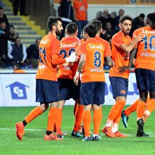 Başakşehir, 31 hafta sonra lider!