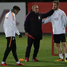 Fatih Terim’in elindeki kırmızı dosyanın sırrı ne?