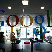 Bakanlık açıkladı: Google, 20 bin Türk kadınını iş için eğitecek!