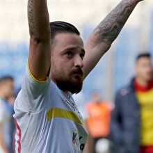 Deniz Naki'ye silahlı saldırı