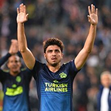 Ozan Tufan Sneijder'in yanına gidiyor