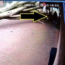 Anne ve bebeğin ölümden kıl payı kurtuluşu kamerada