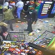 Şampiyonayı marketi talan ederek kutlayan Philadelphialılar
