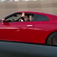Çift turbolu Nissan 370z karşısında eriyen R35 GT-R