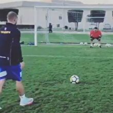Wesley Sneijder'den Bülent Serttaş paylaşımı