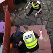 Londra'da hırsızlık yapan amca suçüstü yakalanıyor