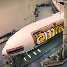 Boeing 777'nin gövdesi baştan sonra böyle yenileniyor