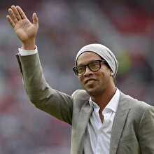 Ronaldinho derbinin skorunu tahmin etti