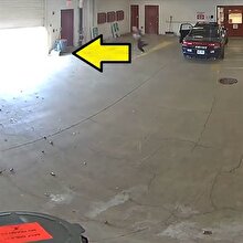 Hapishane kapısında polis aracından böyle kaçtı