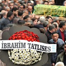 İbrahim Tatlıses'ten Zaza Şehmus'a çelenk