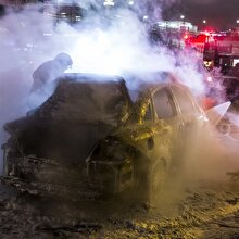 Bakırköy'de seyir halindeki takside yangın çıktı
