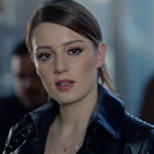 Oyuncu Gizem Karaca'nın samimi ropörtajı: "Evlenince değişen tek şey soyadım"