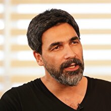 Uğur Işılak: “Sanatkârın farklı bir sözü yoksa sanat işinden vazgeçmeli”