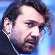 Halil Sezai’ye dayak attı iddiasıyla dava açıldı