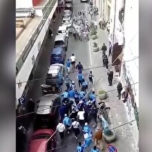Juventus ve Napoli taraftarları dar bir sokakta karşılaşırsa?