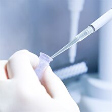 9 çocuğu olan profesör doğuştan kısır olduğunu anlayınca...