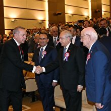AYM'deki törende Erdoğan ve Kılıçdaroğlu tokalaştı
