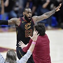 NBA Raporu: Houston turladı, LeBron son saniyede kazandırdı