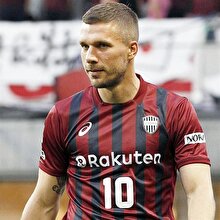 Lucas Podolski'den olay derbi paylaşımı